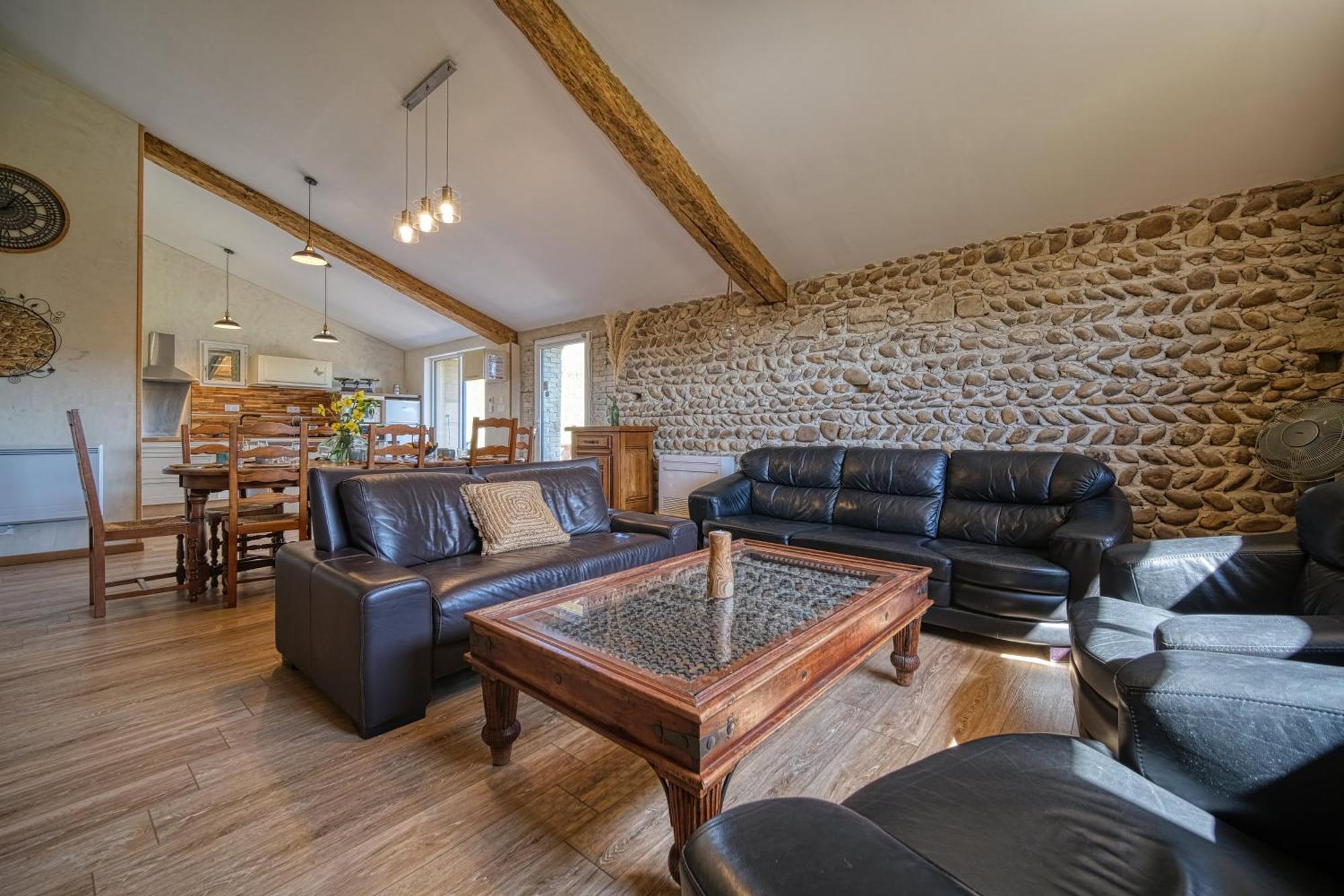 Maison Michonieres - Gite 3 Etoiles - 8 Personnes Miribel  المظهر الخارجي الصورة