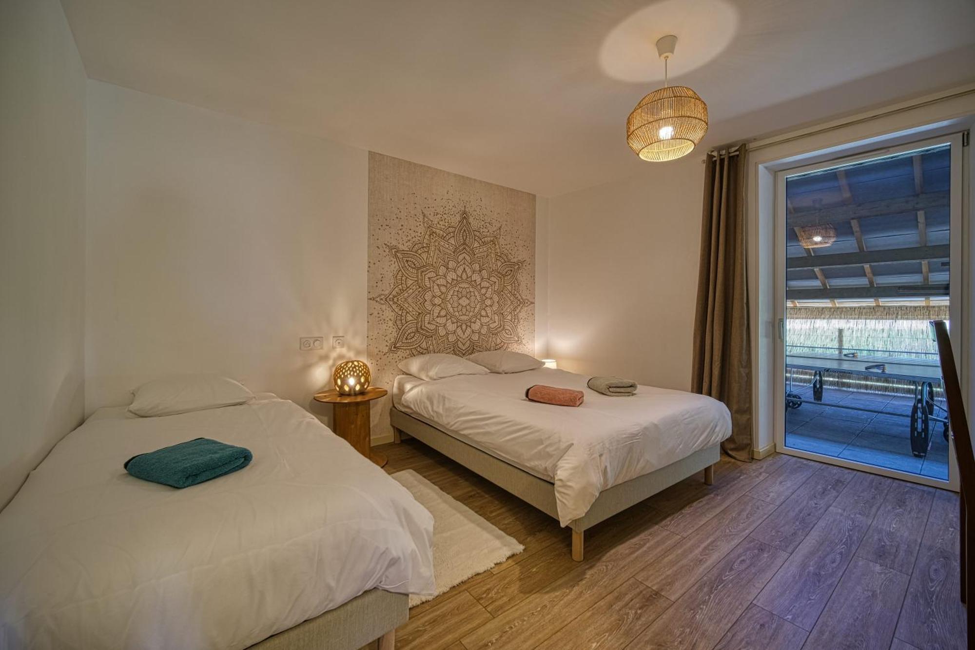 Maison Michonieres - Gite 3 Etoiles - 8 Personnes Miribel  المظهر الخارجي الصورة